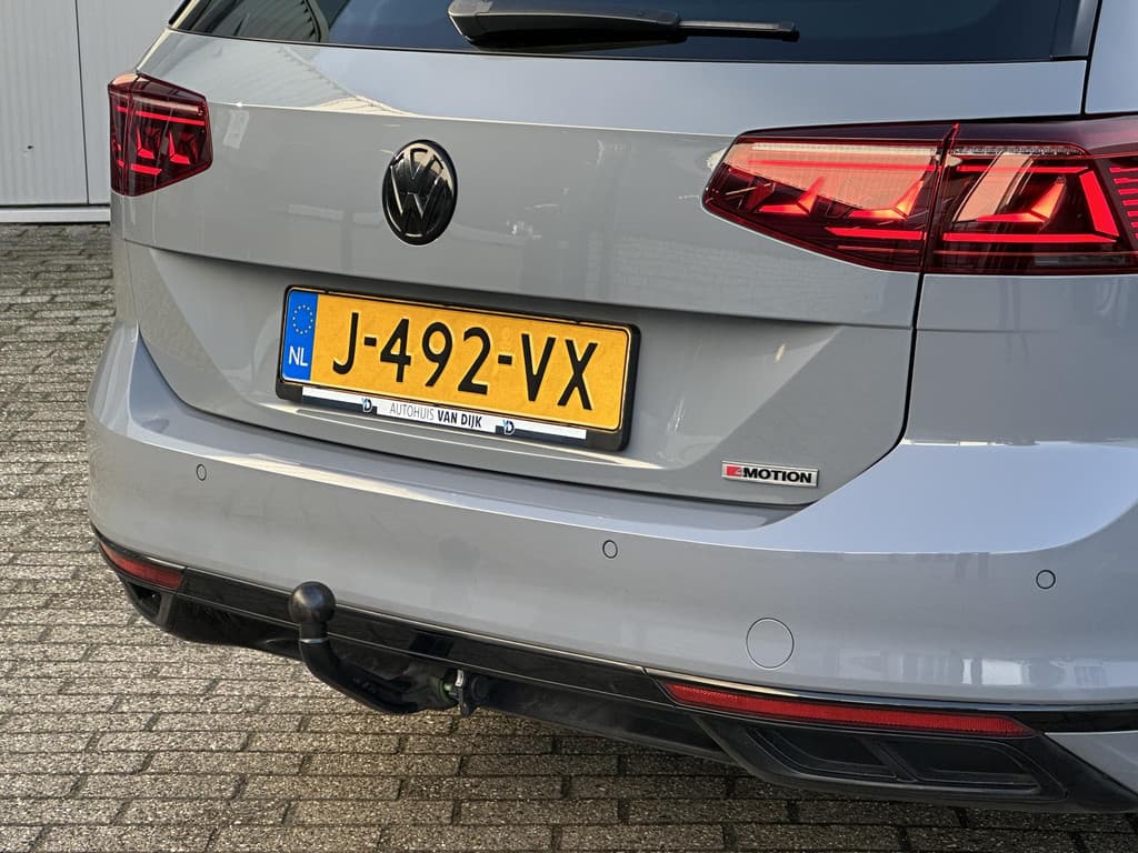 Volkswagen Passat Variant 2.0 TSI 272PK 4Motion Elegance Business R thumbnail 26