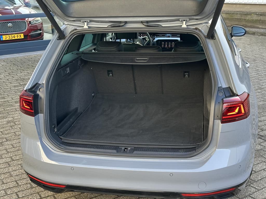 Volkswagen Passat Variant 2.0 TSI 272PK 4Motion Elegance Business R thumbnail 28