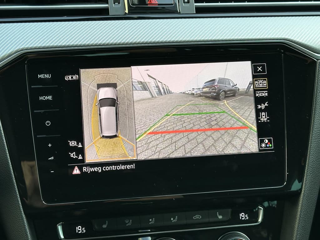 Volkswagen Passat Variant 2.0 TSI 272PK 4Motion Elegance Business R thumbnail 32