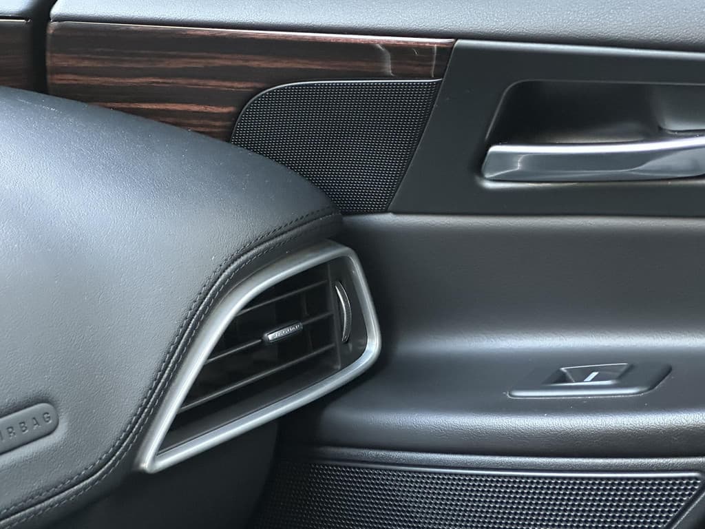 Jaguar XE 2.0 Portfolio thumbnail 45