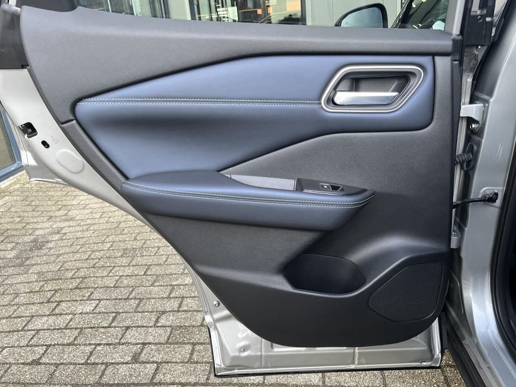 Nissan QASHQAI 1.3 MHEV Xtronic Business Premium thumbnail 19