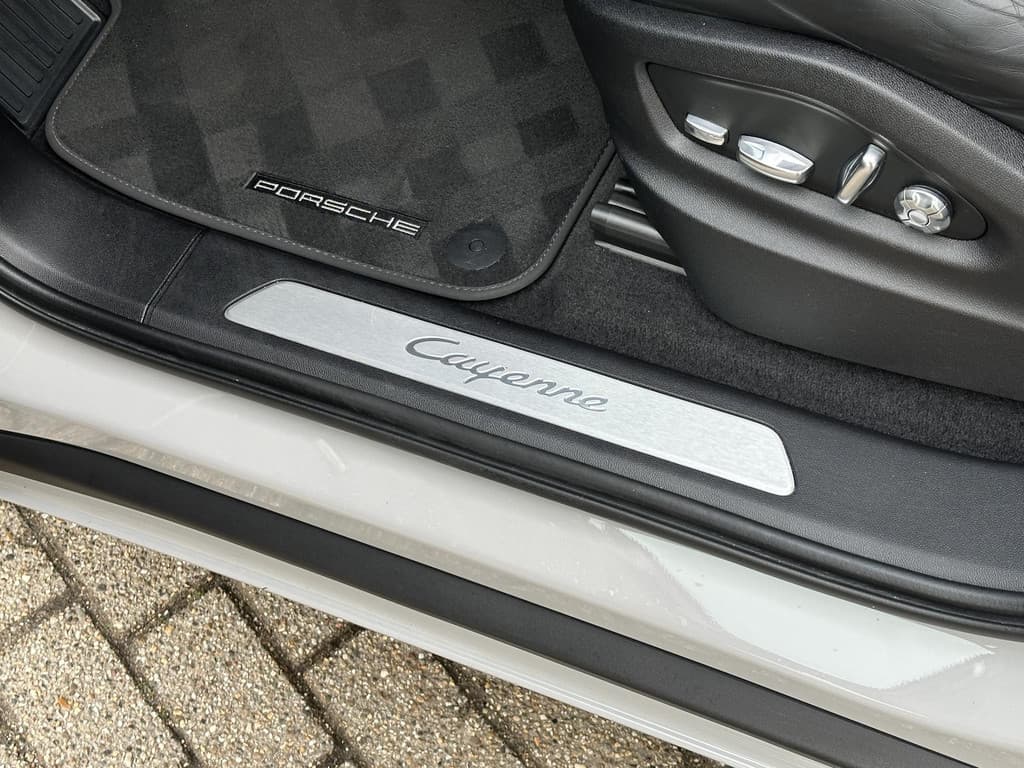 Porsche Cayenne 3.0 E-Hybrid thumbnail 26