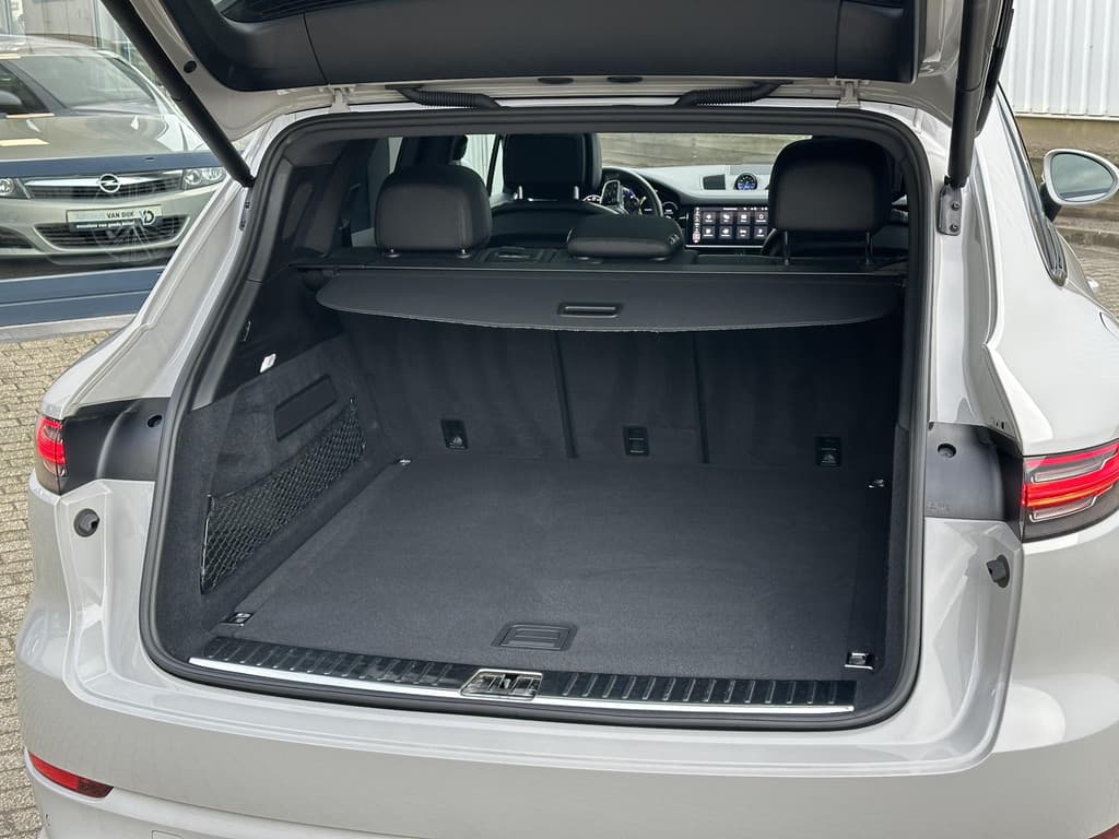 Porsche Cayenne 3.0 E-Hybrid thumbnail 34