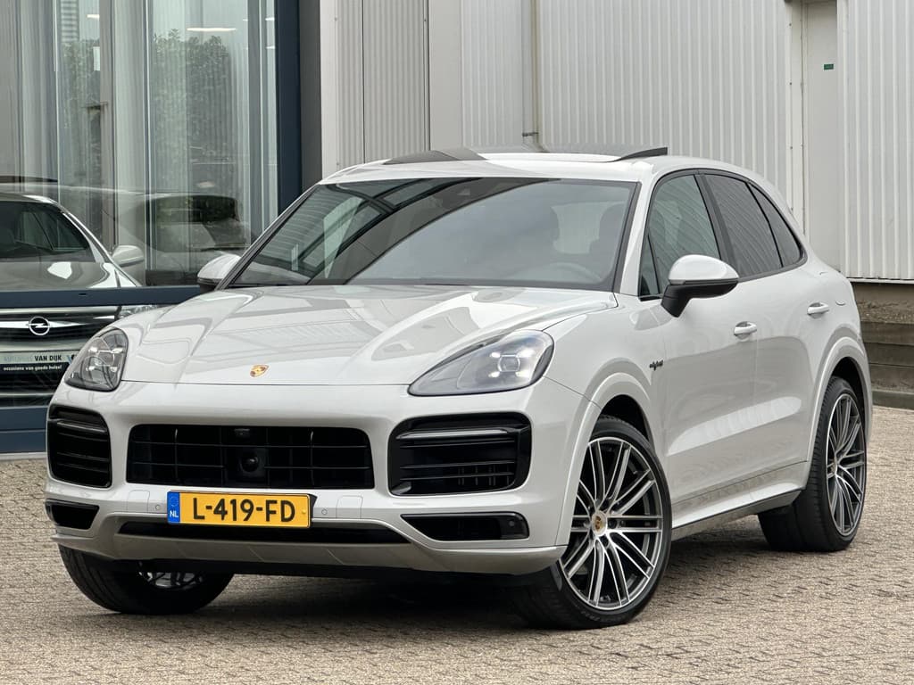 Porsche Cayenne 3.0 E-Hybrid thumbnail 5