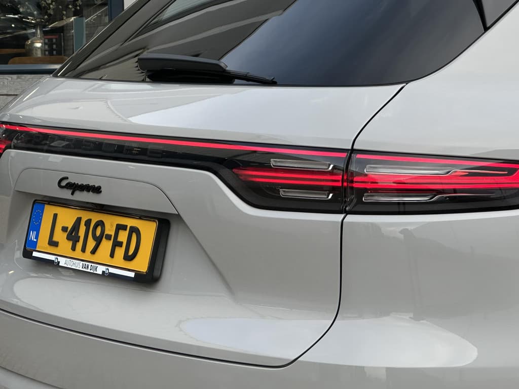 Porsche Cayenne 3.0 E-Hybrid thumbnail 58