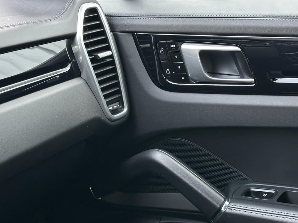 Porsche Cayenne 3.0 E-Hybrid thumbnail 66