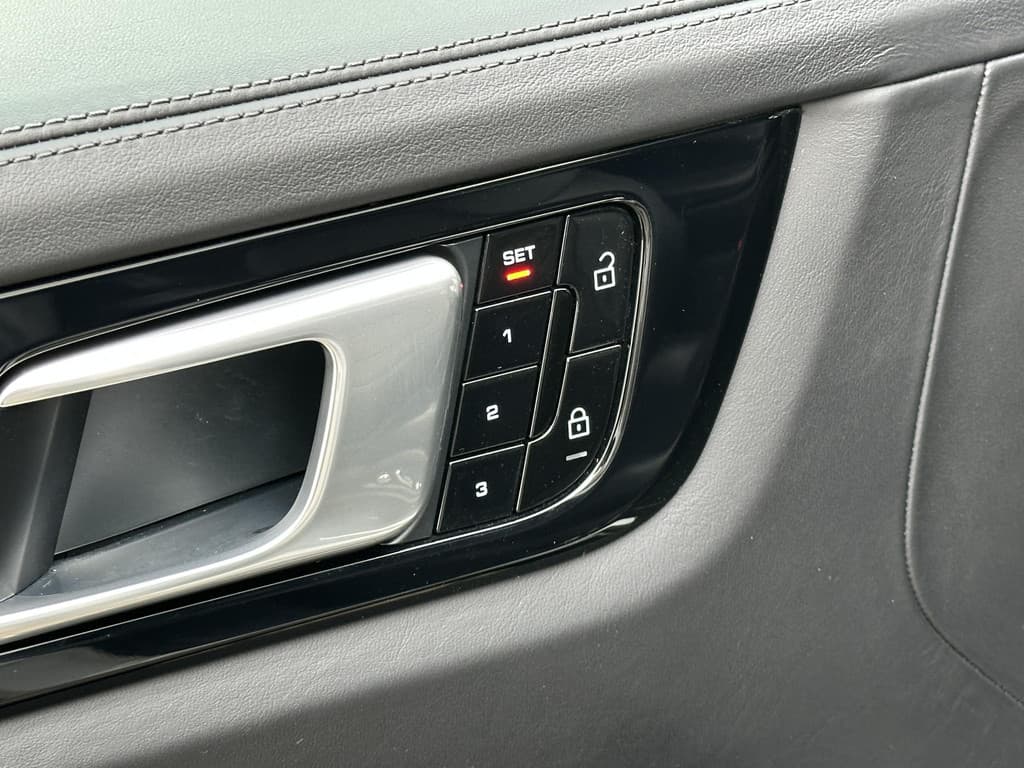 Porsche Cayenne 3.0 E-Hybrid thumbnail 8