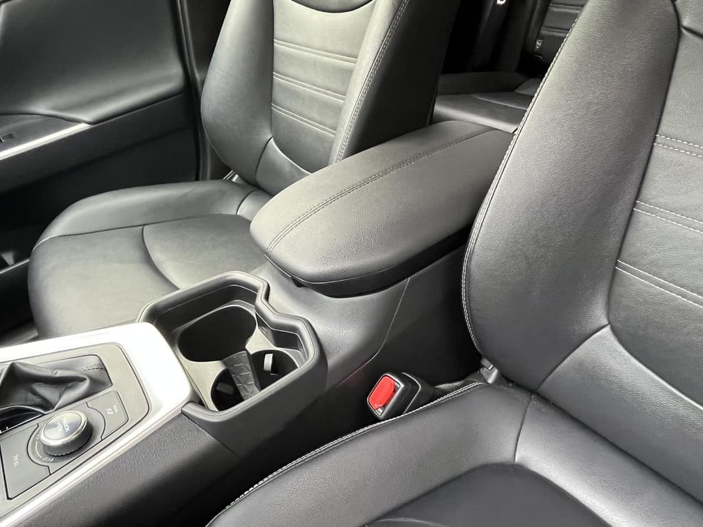 Toyota RAV4 2.5 Hybrid AWD Style thumbnail 14