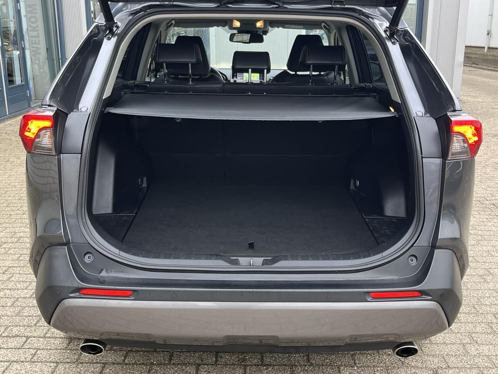 Toyota RAV4 2.5 Hybrid AWD Style thumbnail 21