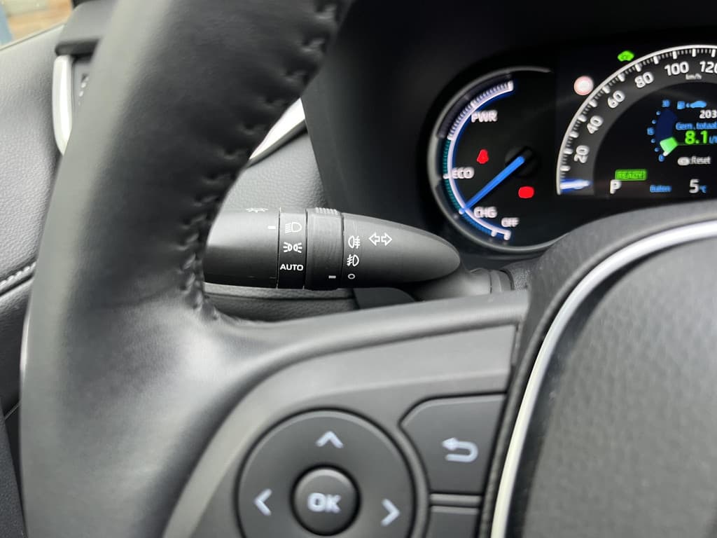 Toyota RAV4 2.5 Hybrid AWD Style thumbnail 36