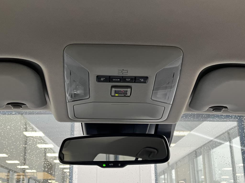 Toyota RAV4 2.5 Hybrid AWD Style thumbnail 71