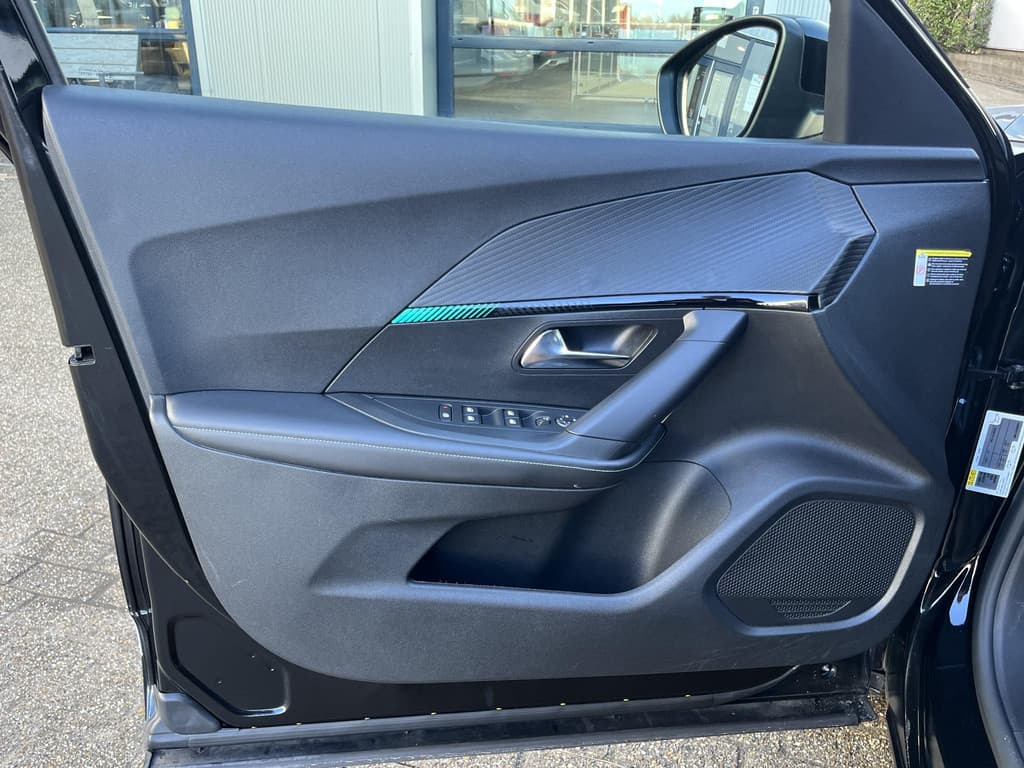 Peugeot 2008 1.2 PureTech Allure Pack thumbnail 13