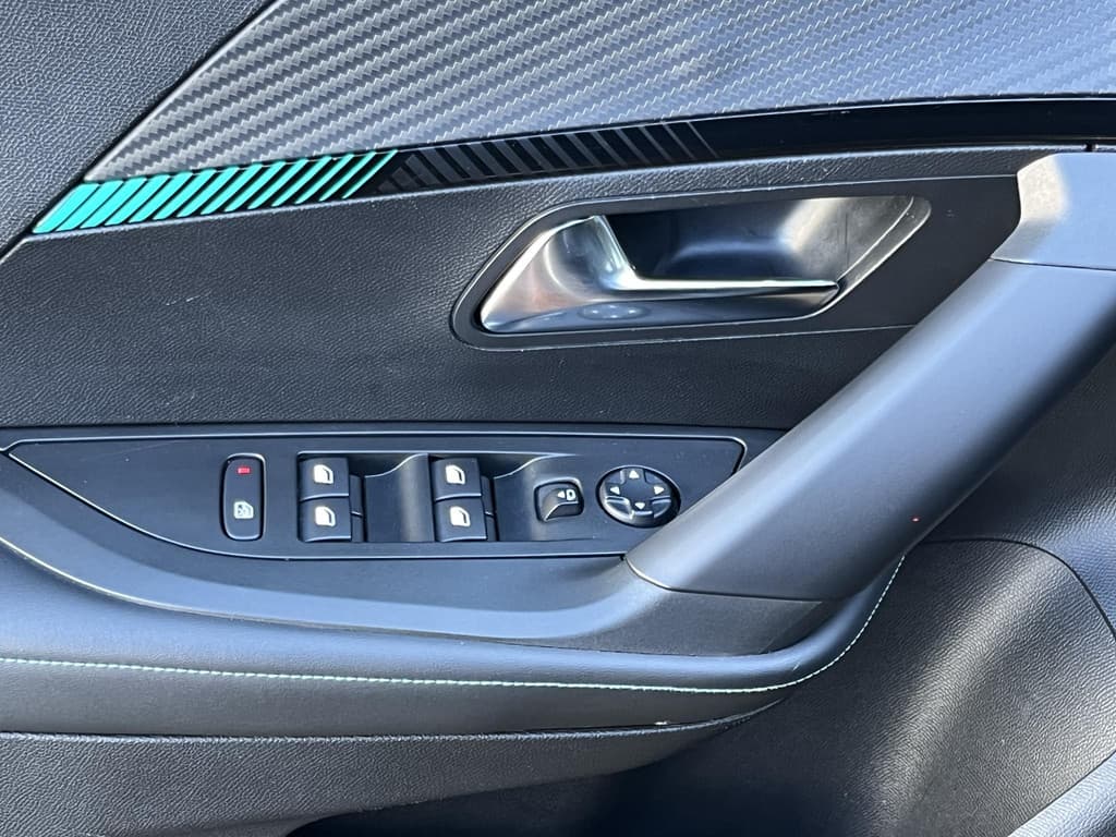 Peugeot 2008 1.2 PureTech Allure Pack thumbnail 14