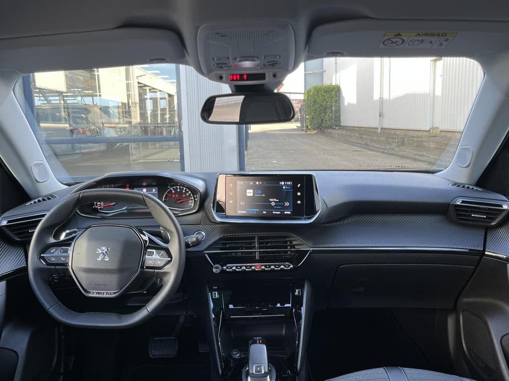 Peugeot 2008 1.2 PureTech Allure Pack thumbnail 4
