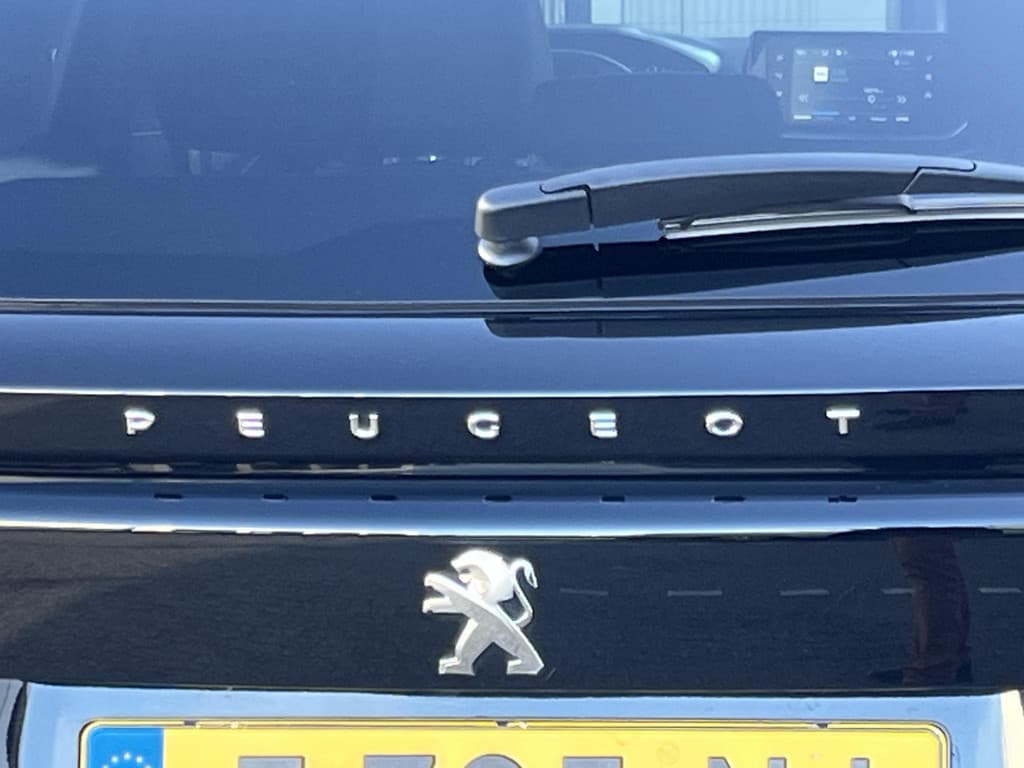 Peugeot 2008 1.2 PureTech Allure Pack thumbnail 40