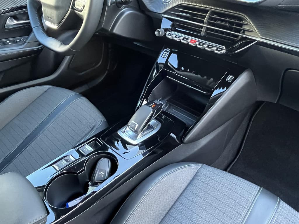 Peugeot 2008 1.2 PureTech Allure Pack thumbnail 68