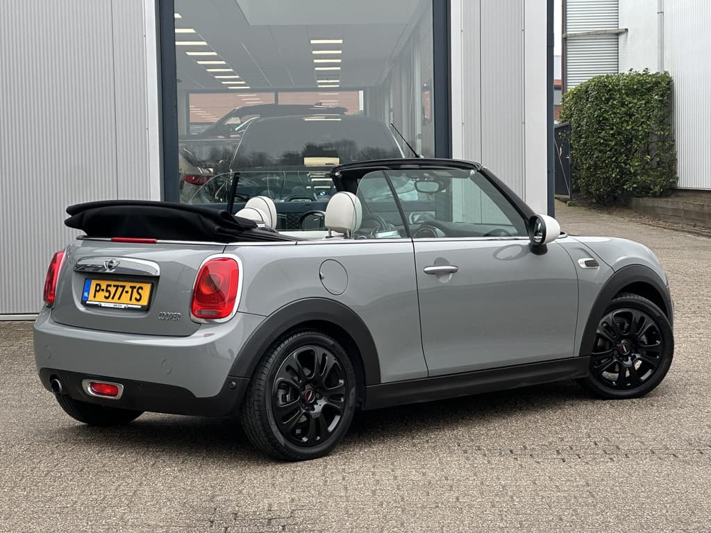 MINI Cabrio 1.5 Cooper Pepper Serious Business thumbnail 2
