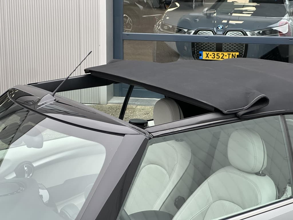 MINI Cabrio 1.5 Cooper Pepper Serious Business thumbnail 14