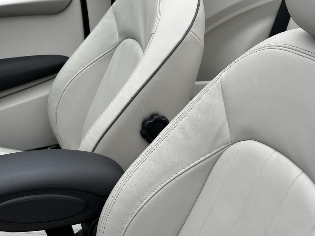 MINI Cabrio 1.5 Cooper Pepper Serious Business thumbnail 18