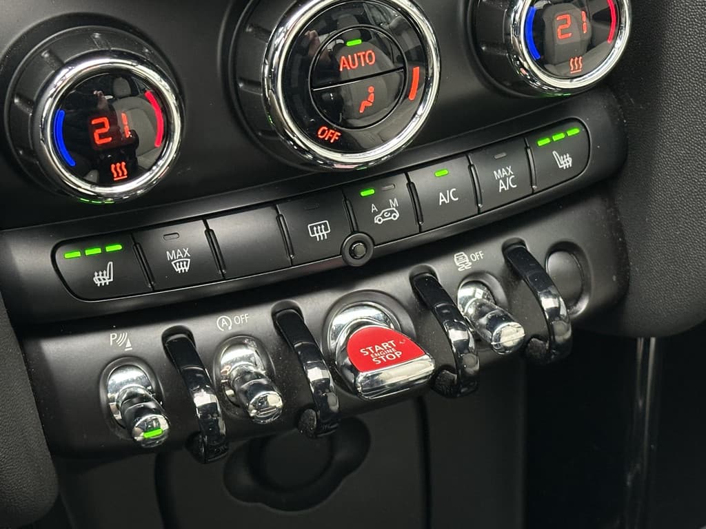 MINI Cabrio 1.5 Cooper Pepper Serious Business thumbnail 10