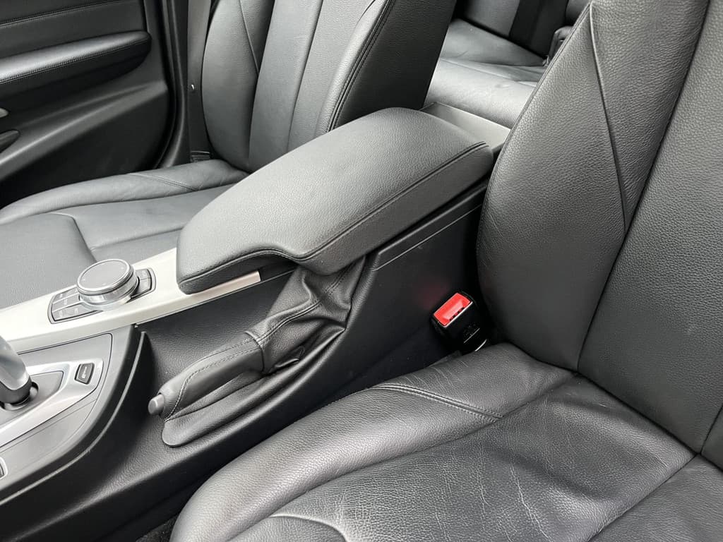 BMW 3-serie 330e High Executive thumbnail 12