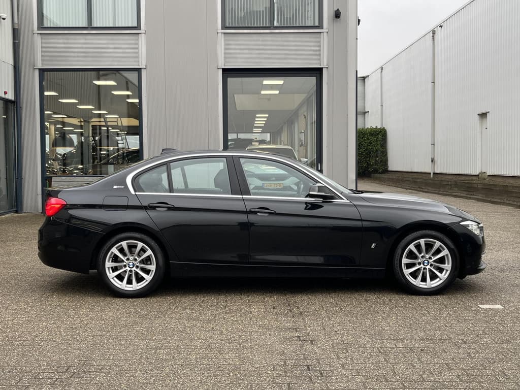 BMW 3-serie 330e High Executive thumbnail 3