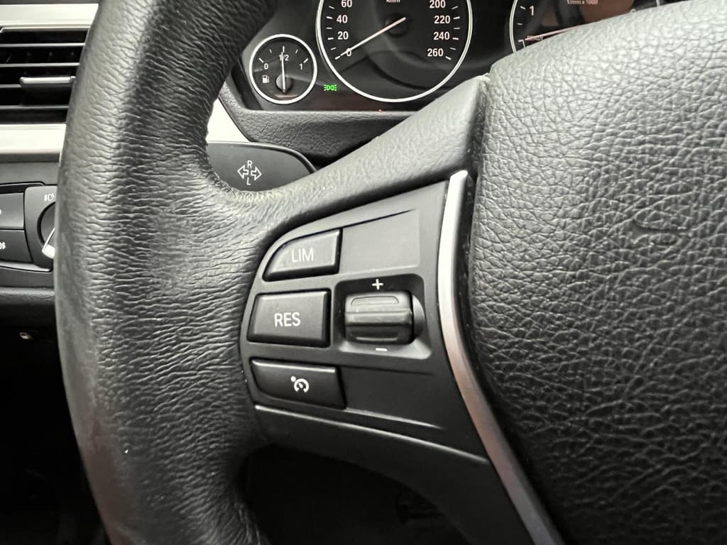 BMW 3-serie 330e High Executive thumbnail 30