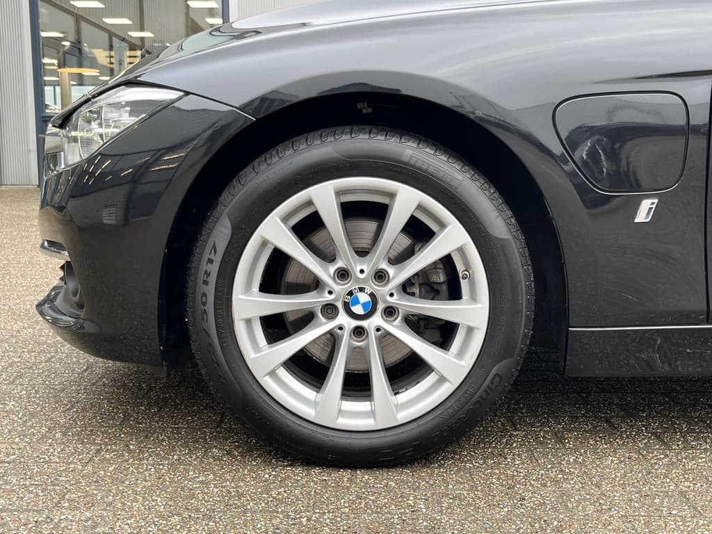 BMW 3-serie 330e High Executive thumbnail 38