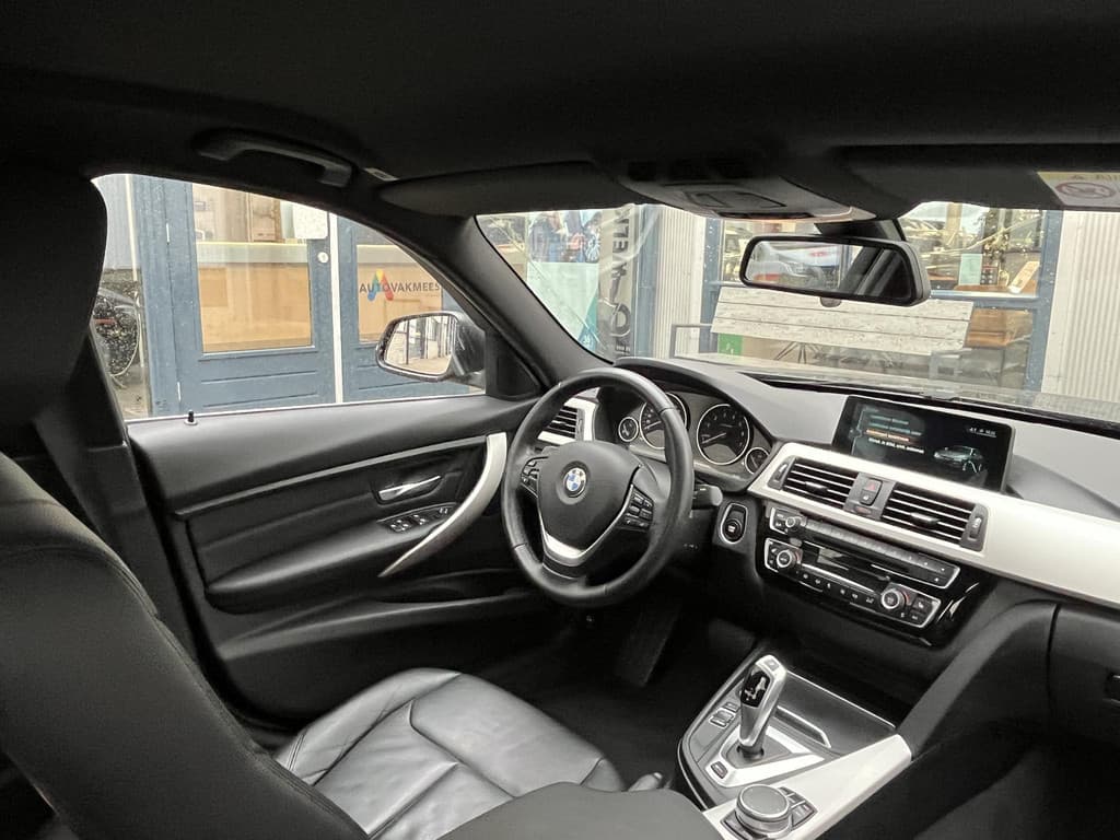 BMW 3-serie 330e High Executive thumbnail 61