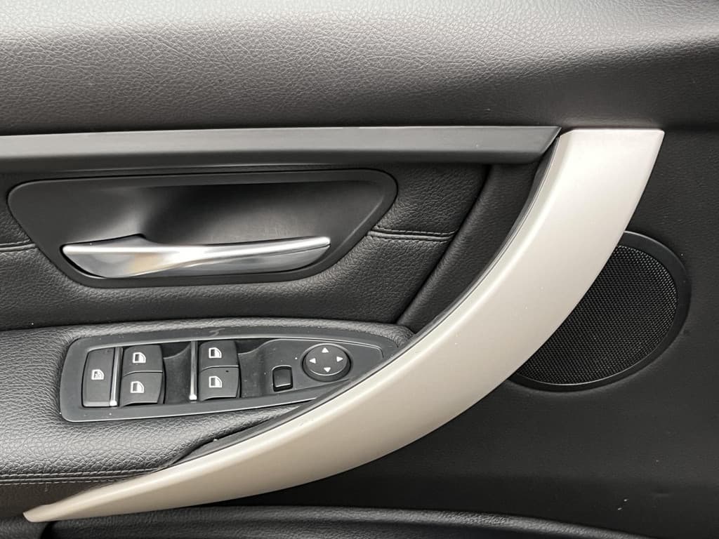 BMW 3-serie 330e High Executive thumbnail 10