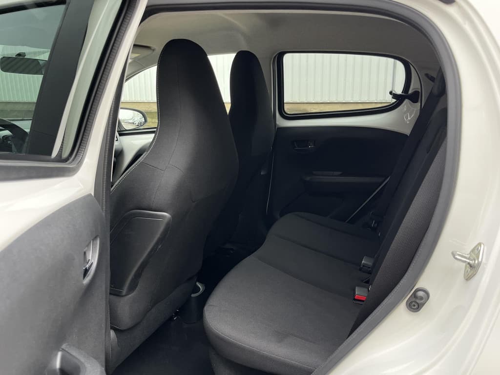 Peugeot 108 1.0 e-VTi Allure thumbnail 19