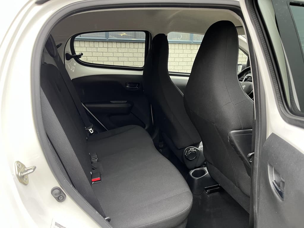 Peugeot 108 1.0 e-VTi Allure thumbnail 25