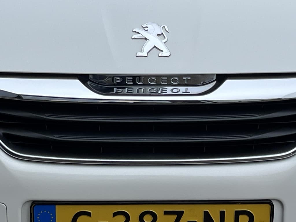 Peugeot 108 1.0 e-VTi Allure thumbnail 32