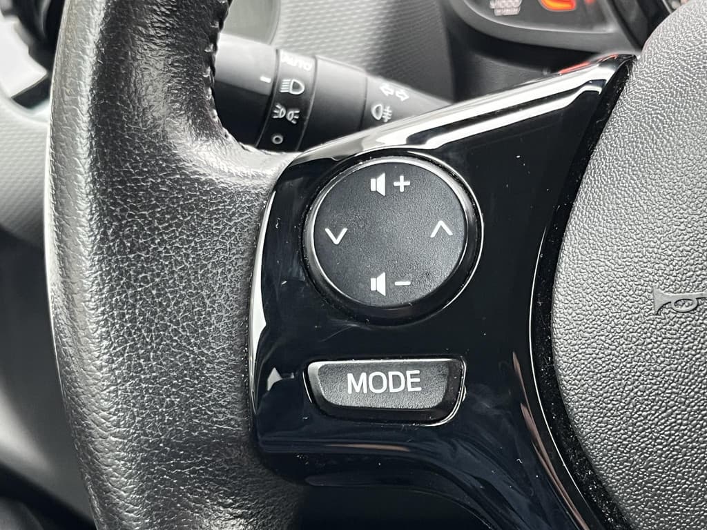 Peugeot 108 1.0 e-VTi Allure thumbnail 44