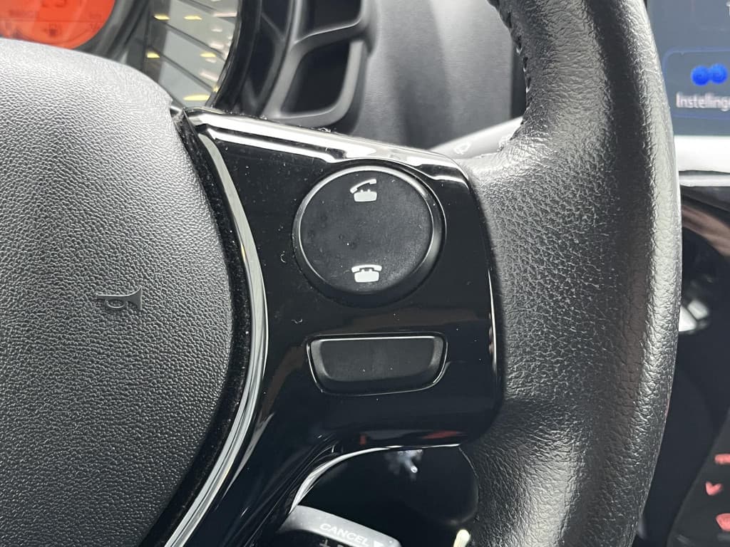 Peugeot 108 1.0 e-VTi Allure thumbnail 46