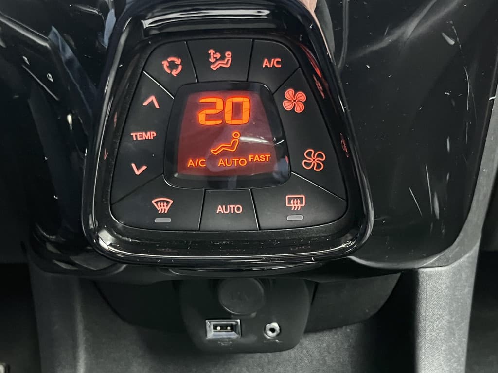 Peugeot 108 1.0 e-VTi Allure thumbnail 57