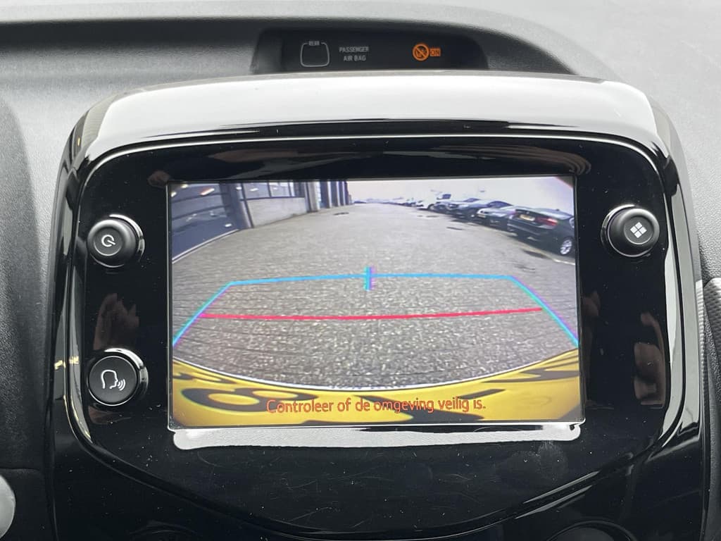 Peugeot 108 1.0 e-VTi Allure thumbnail 7