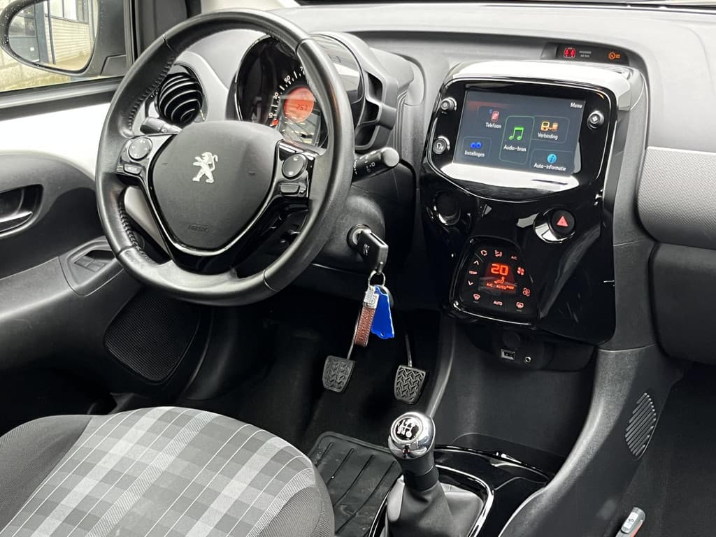 Peugeot 108 1.0 e-VTi Allure thumbnail 62