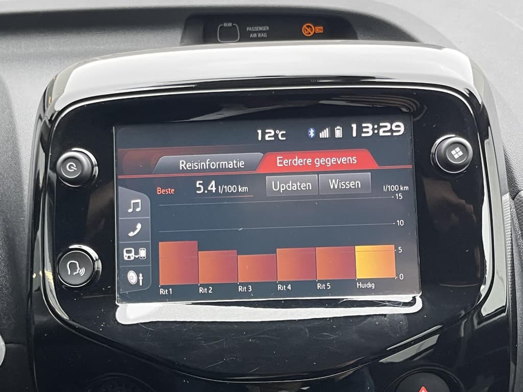 Peugeot 108 1.0 e-VTi Allure thumbnail 67