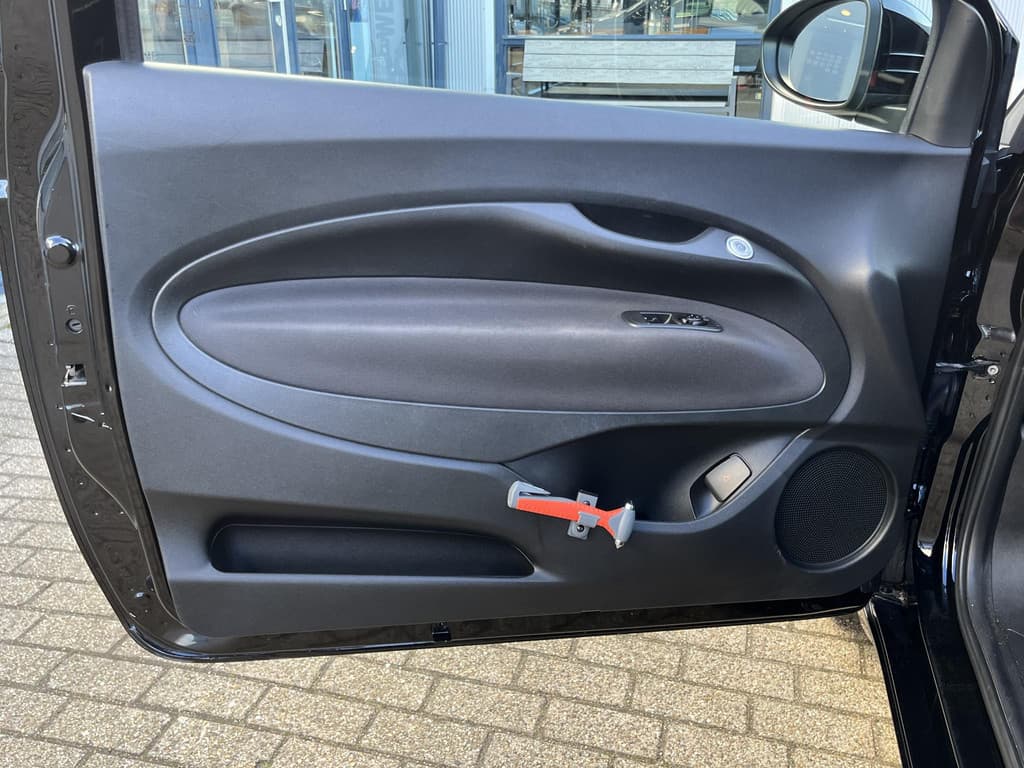 Fiat 500E 42 kWh thumbnail 11