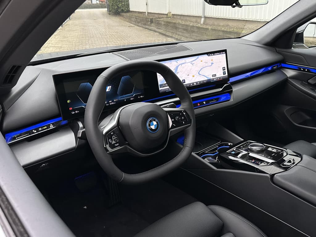 BMW I5 eDrive40 Business Edition 84 kWh thumbnail 16