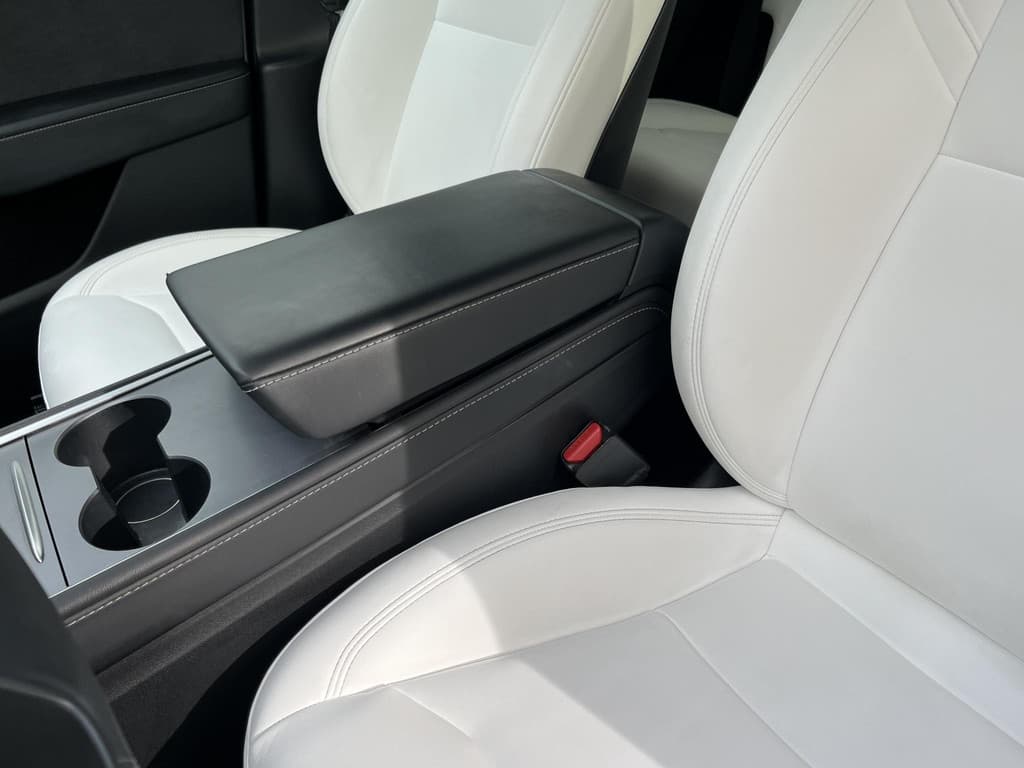 Tesla Model Y Performance AWD 75 kWh thumbnail 15