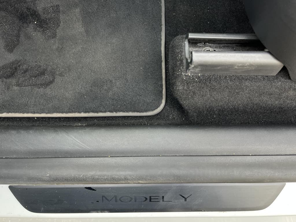 Tesla Model Y Performance AWD 75 kWh thumbnail 17