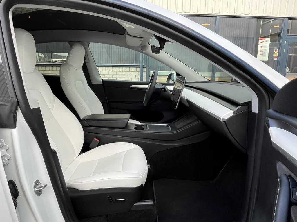 Tesla Model Y Performance AWD 75 kWh thumbnail 28