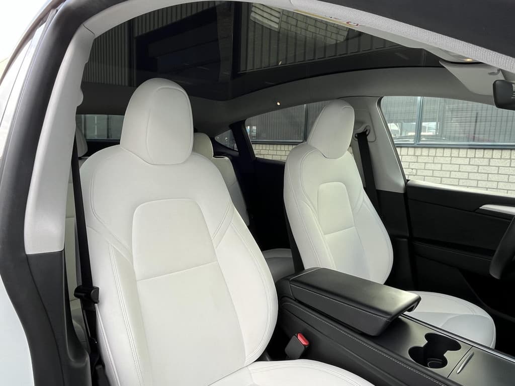 Tesla Model Y Performance AWD 75 kWh thumbnail 31