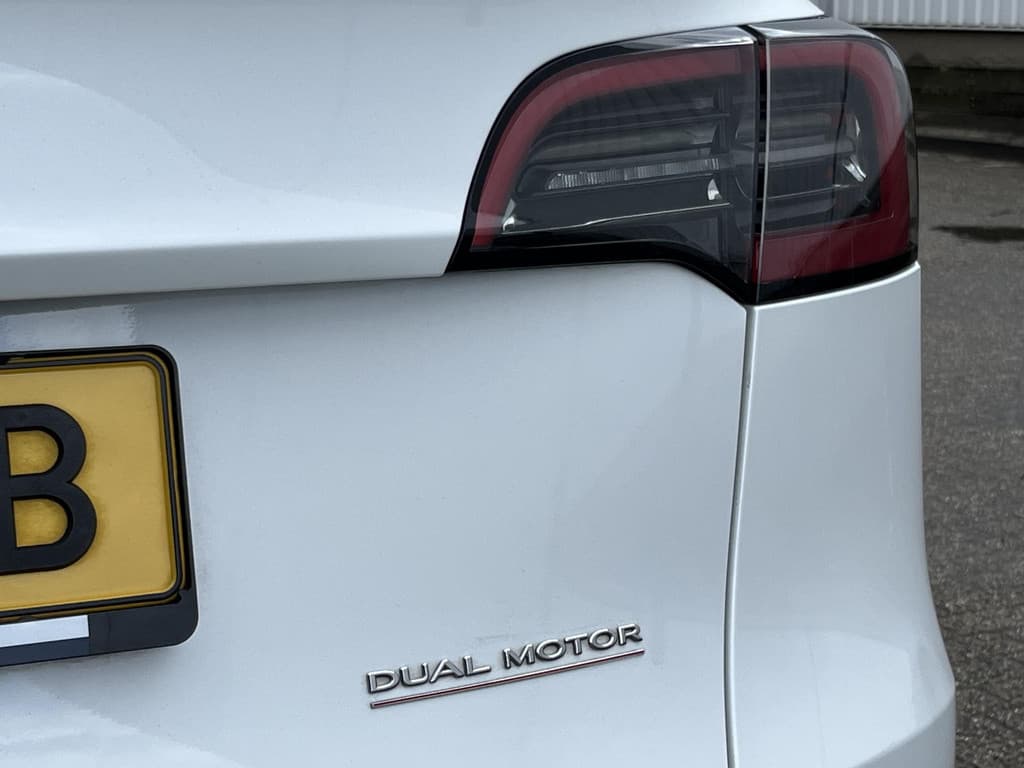 Tesla Model Y Performance AWD 75 kWh thumbnail 45