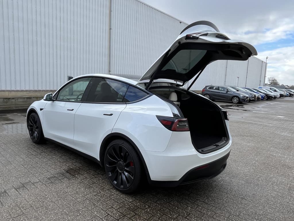 Tesla Model Y Performance AWD 75 kWh thumbnail 53