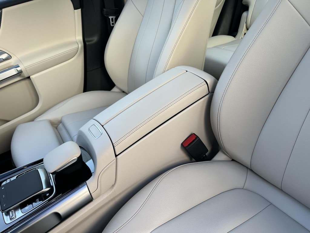 Mercedes-Benz GLB 200 Business Solution Luxury thumbnail 14