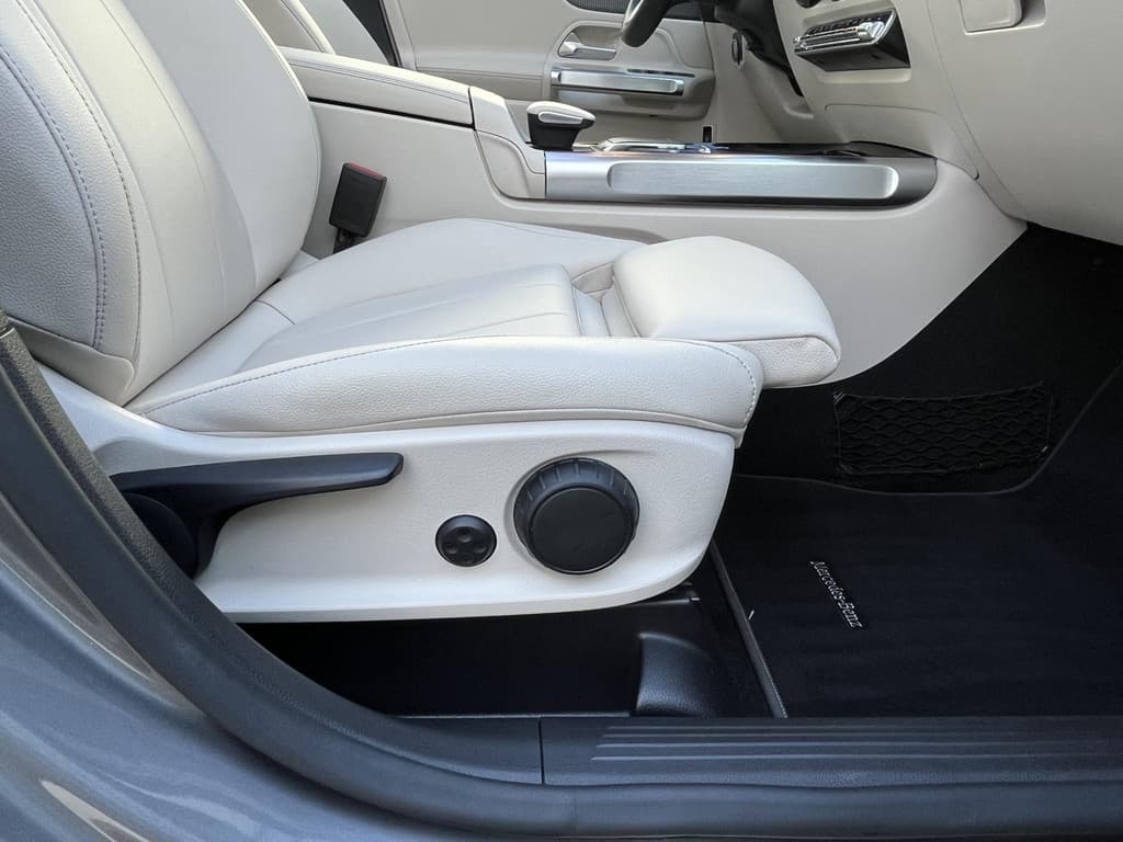 Mercedes-Benz GLB 200 Business Solution Luxury thumbnail 30