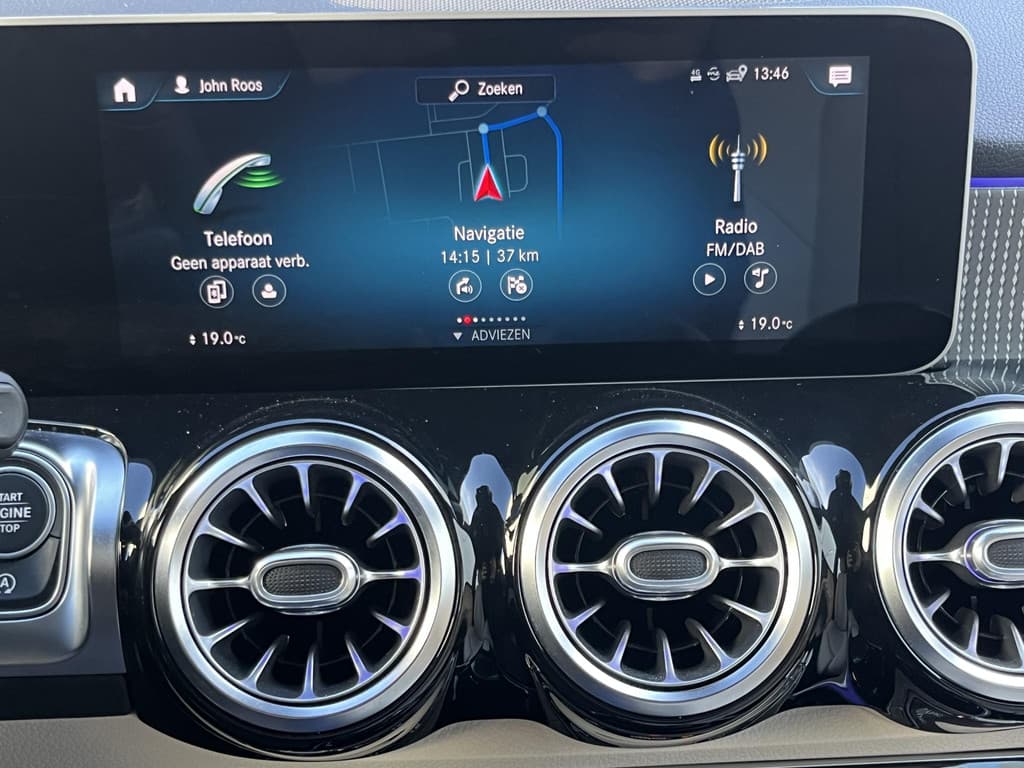 Mercedes-Benz GLB 200 Business Solution Luxury thumbnail 88